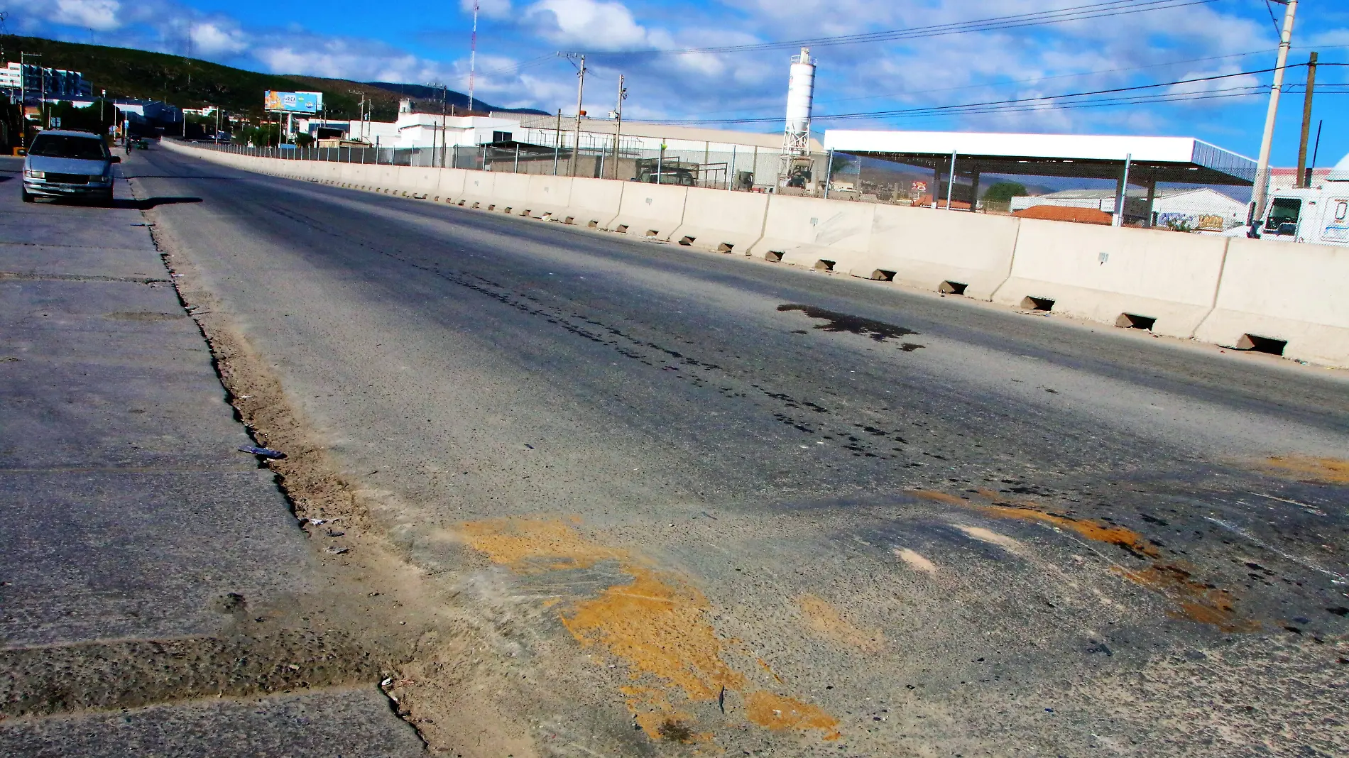 PERIFERICO SUR EN PESIMAS CONDICIONES.